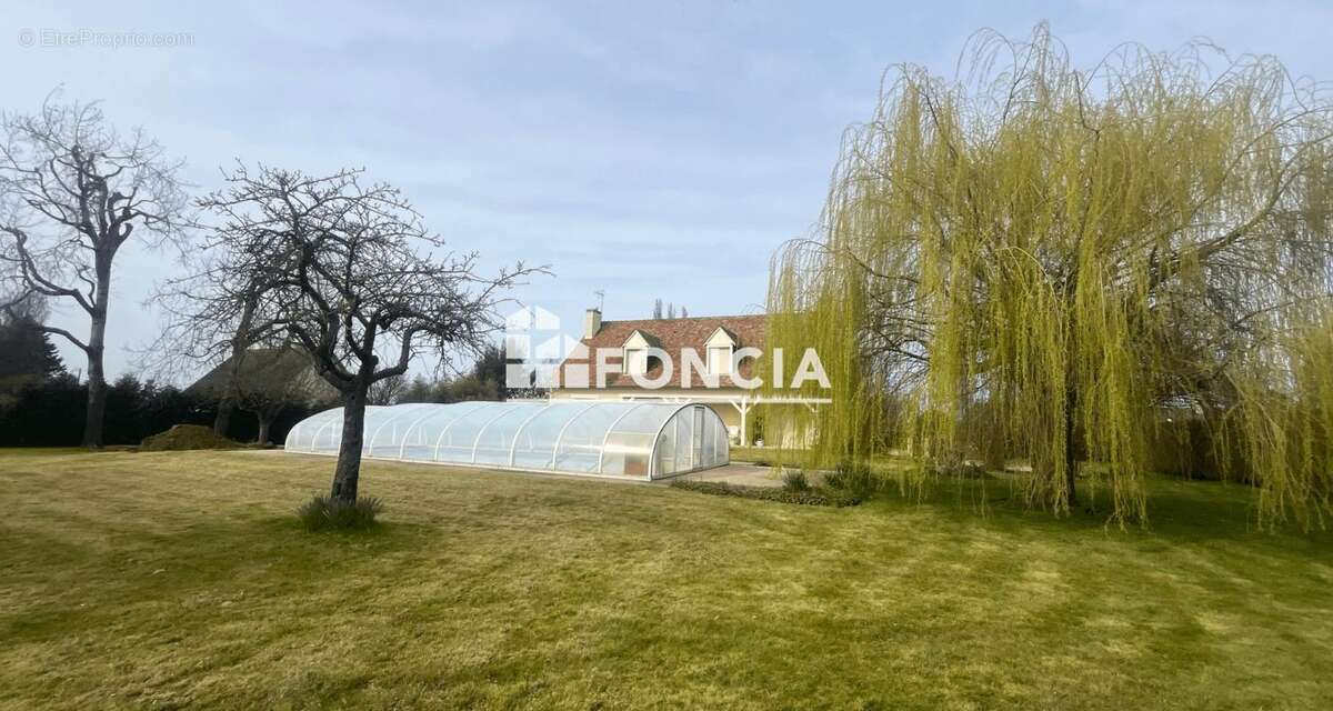 Maison à FRESNAY-SUR-SARTHE