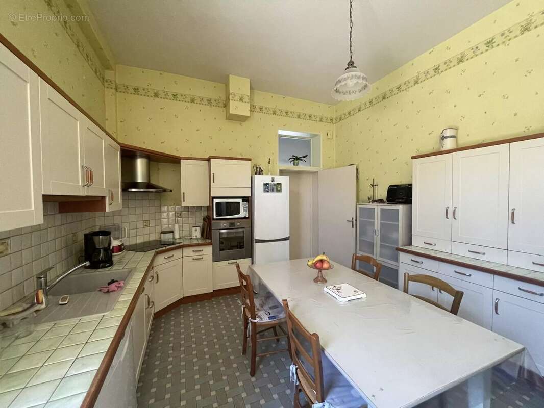 Maison à MONTREUIL-BELLAY