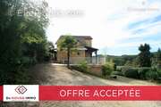 Maison à SAINT-LEON-SUR-VEZERE