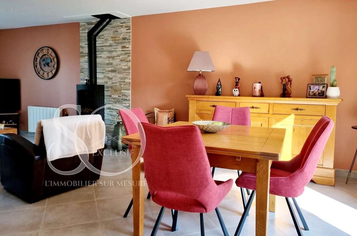 Maison à MEZIERES-SUR-SEINE