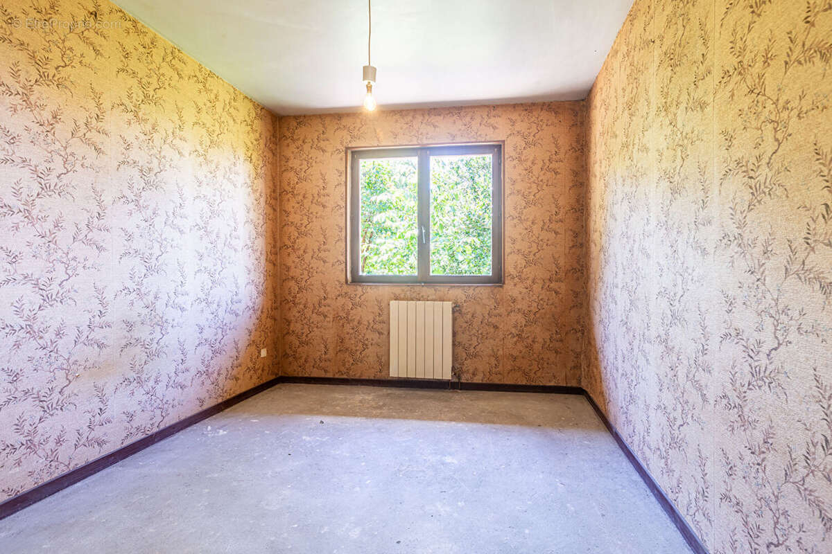 Agence immobiliere laforet - exclusivite - "tilleul" - quintal - maison individuelle de 95,2m² - terrain de 1215m² - sous sol co - photo 13