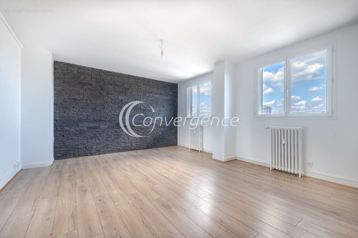 Appartement T4 rénové avec 3 chambres et ascenseur - photo 15