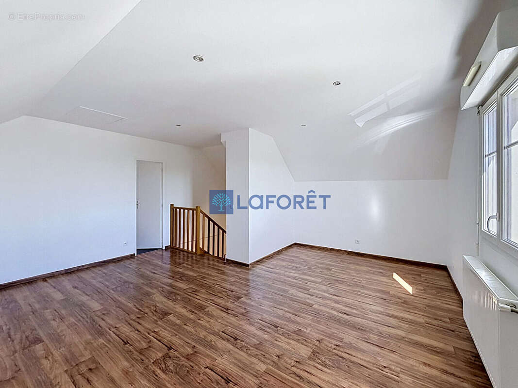 Maison Saint Pierre Du Perray 5 pièce(s) 110,93m2 - photo 8