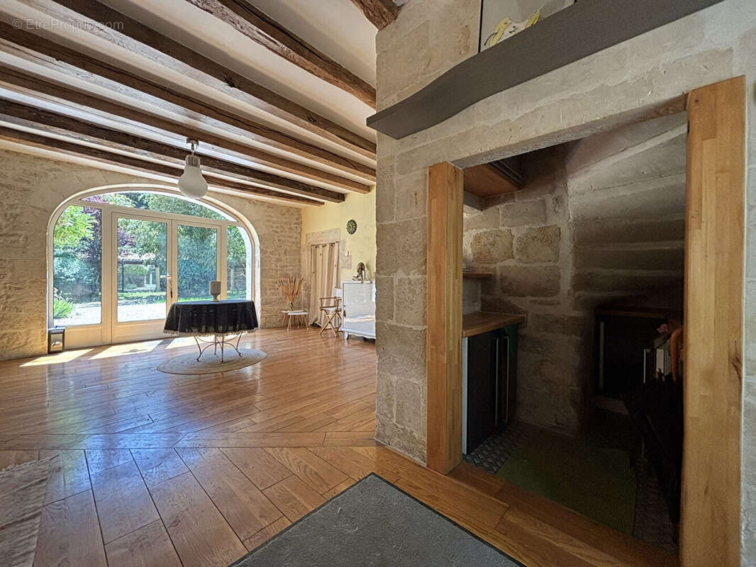 Maison à VOUILLE