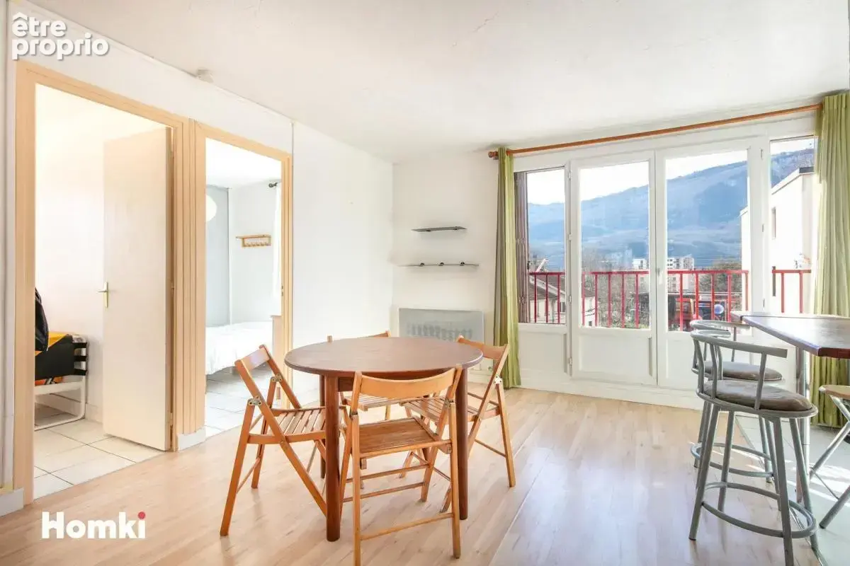 Appartement T3 de 47 m² à Fontaine 38600, Rue Henri Wallon - photo 2