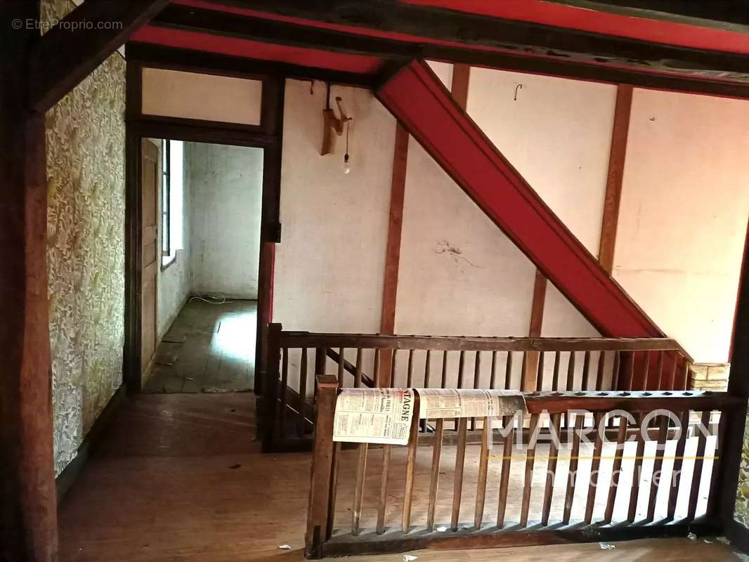 Maison à SAINT-MERD-LA-BREUILLE