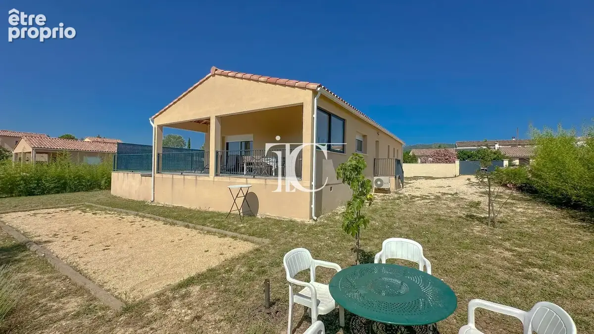 Villa de plain pied double garage et piscine - photo 4