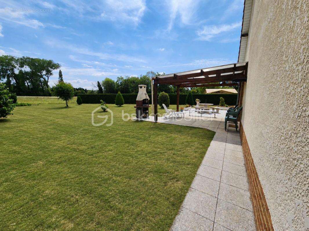 Magnifique propriété de 210 m², parcelle de 3 300 m² à 7 km de la mer - photo 11