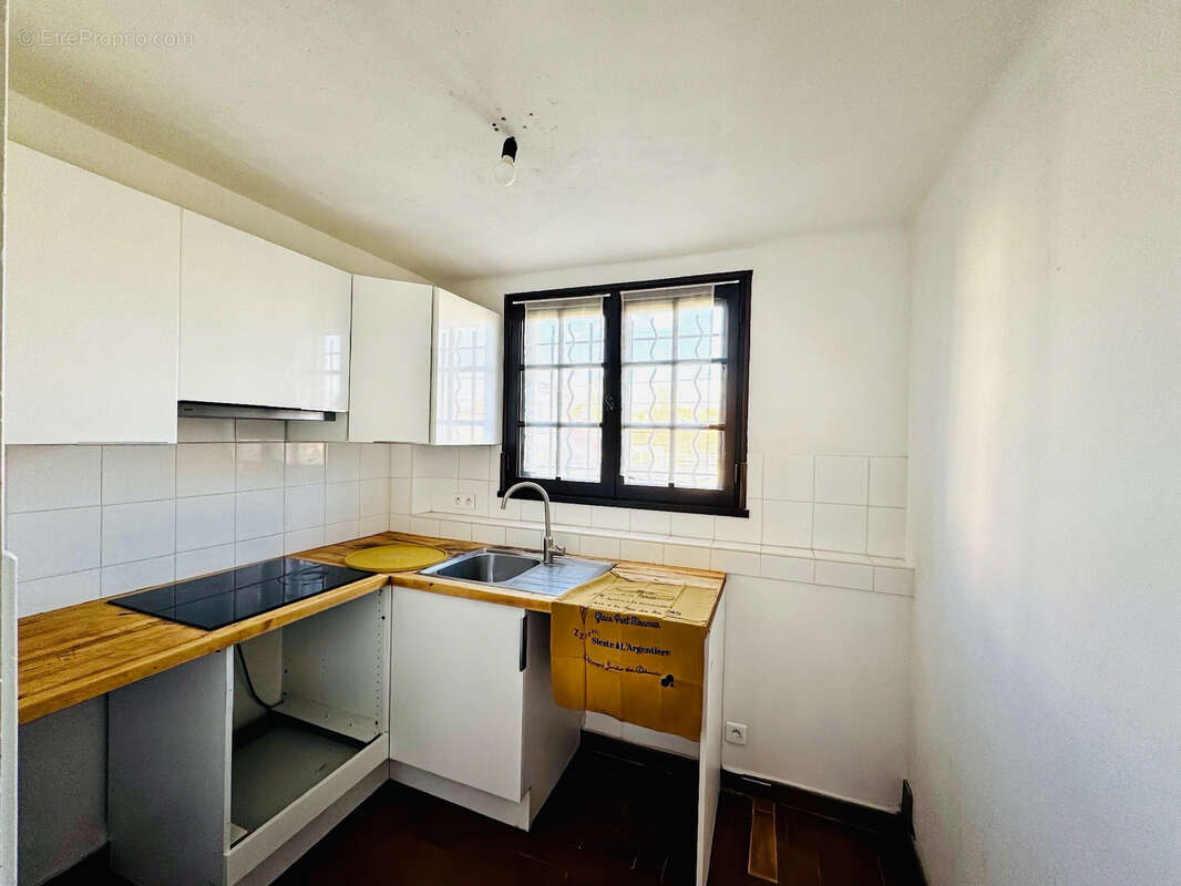 Appartement à LA LONDE-LES-MAURES