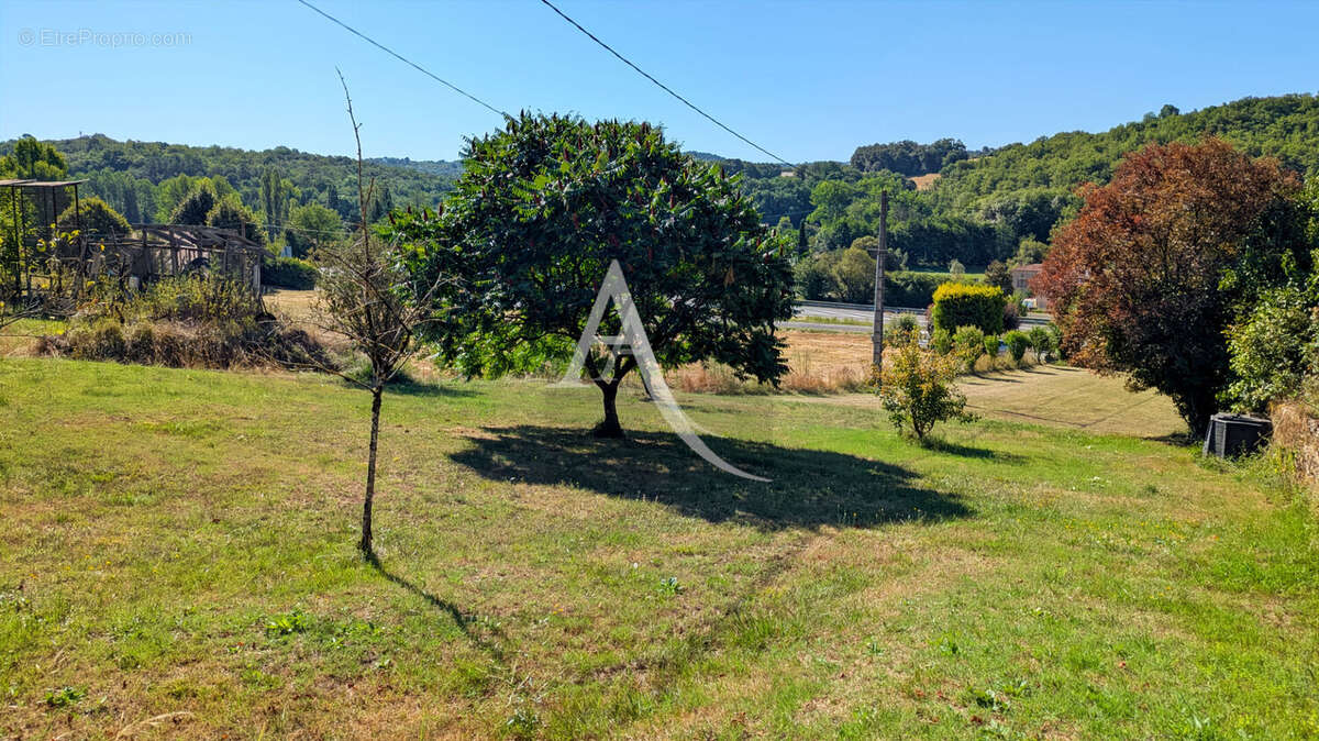 Maison à SAINT-FRONT-SUR-LEMANCE