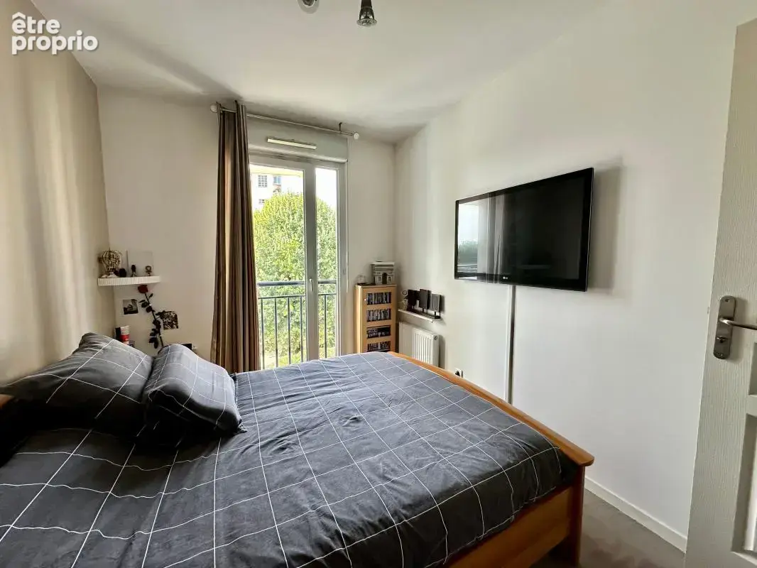 Appartement T3 Lumineux avec Terrasse & Garage – Saint-Priest (Le Village) - photo 16