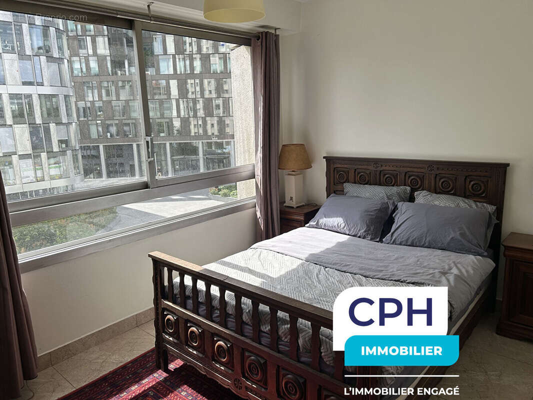 Appartement à COURBEVOIE