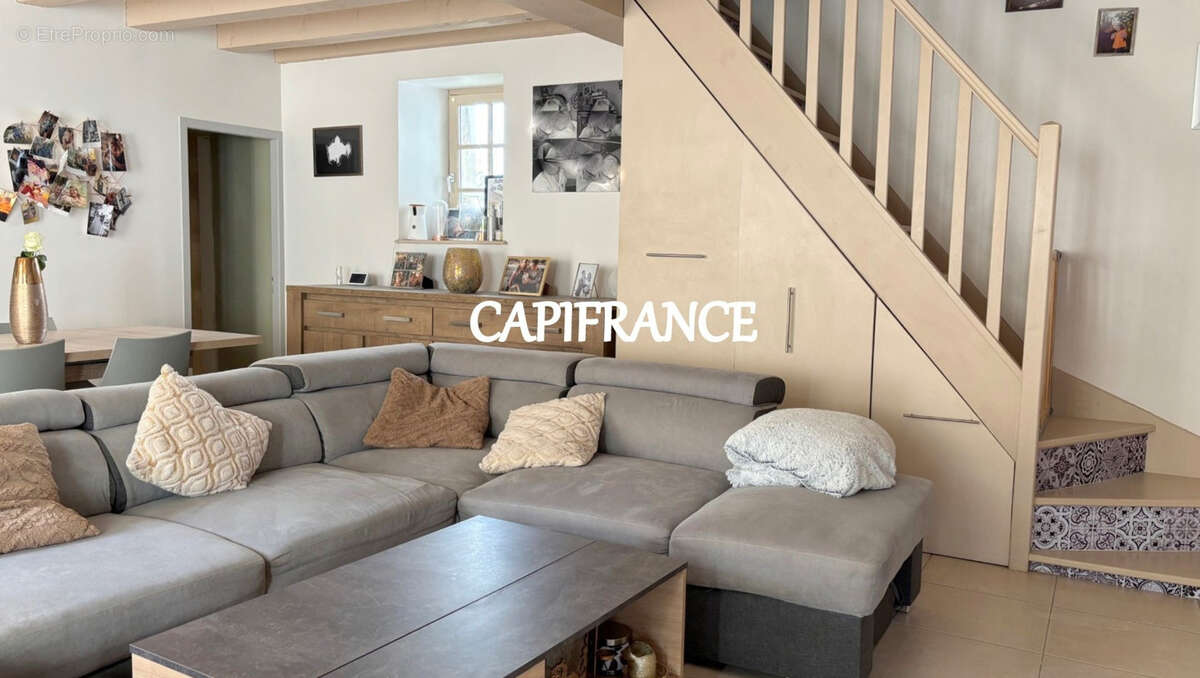 Maison charentaise en pierre - 120 m² habitables - 4 chambres + 1 bureau - TAILLEBOURG au coeur du village - photo 5