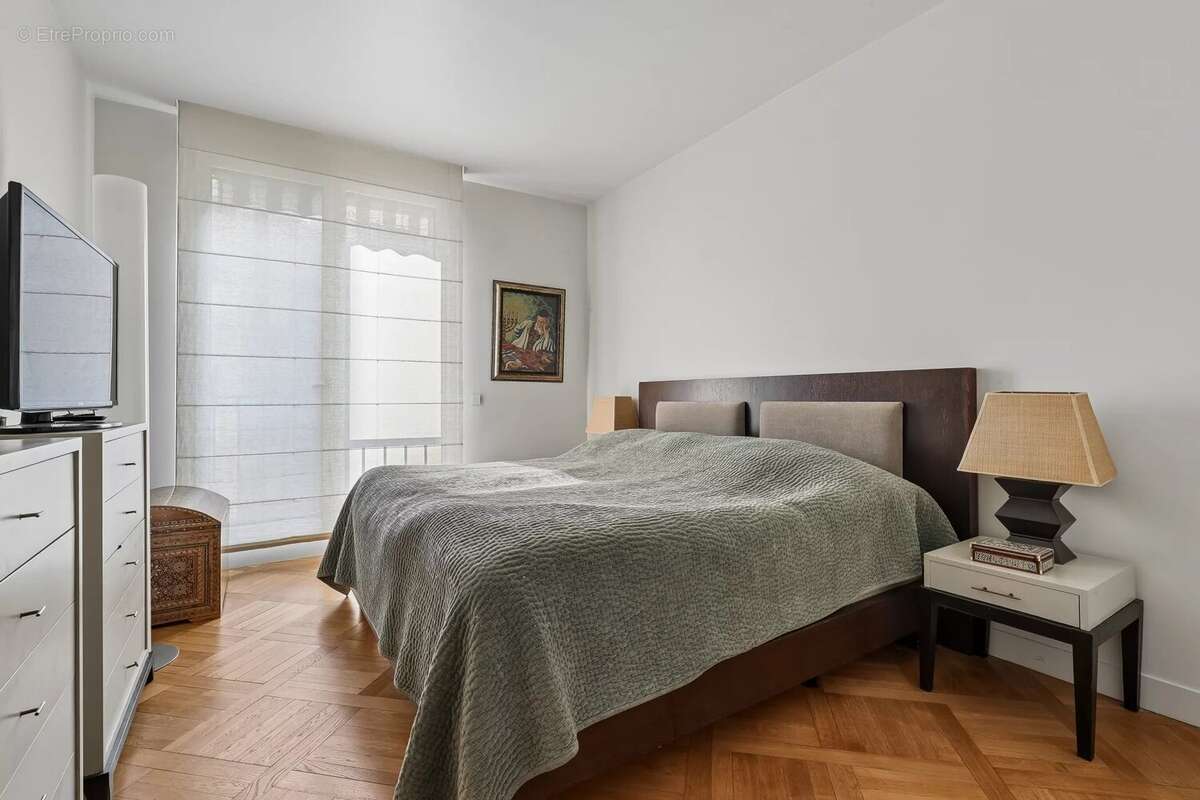 Exclusivité – paris 16e – avenue foch – appartement de prestige avec chambre de service - photo 8