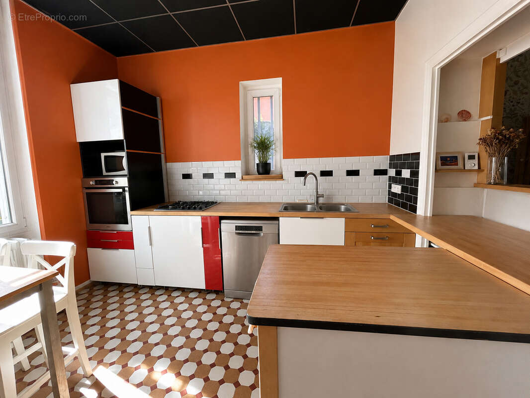 Valence avenue maurice faure - maison 7 pieces de 133 m2 - photo 3