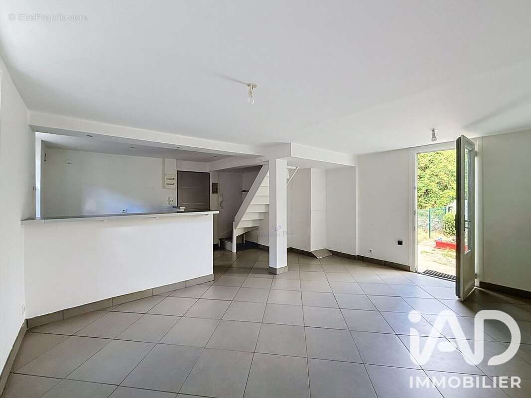 Maison 84 m² à Mantes-La-Jolie  - photo 2