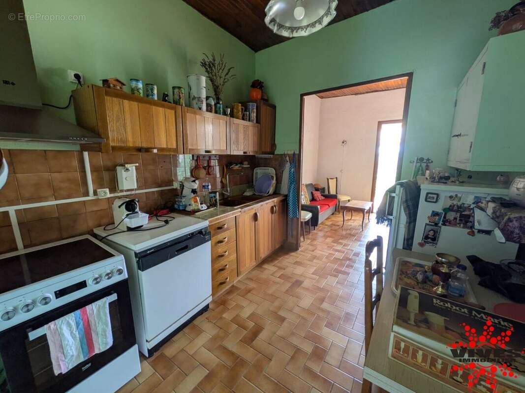 Charmante Maison de Ville avec Vue Panoramique et Grand Garage au Cur de Servian - photo 6