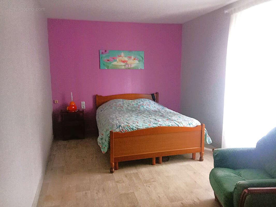 Maison à PRUNAY-LE-GILLON