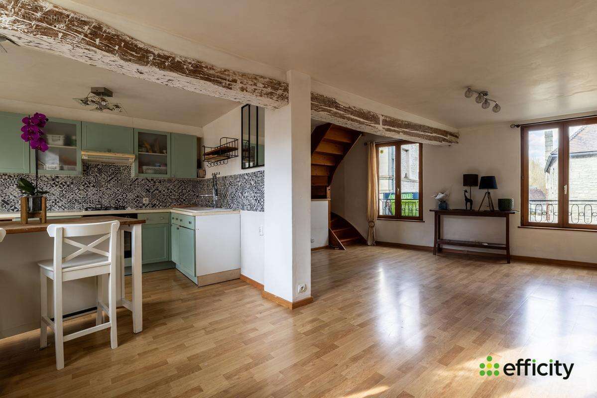 Maison à CIRES-LES-MELLO