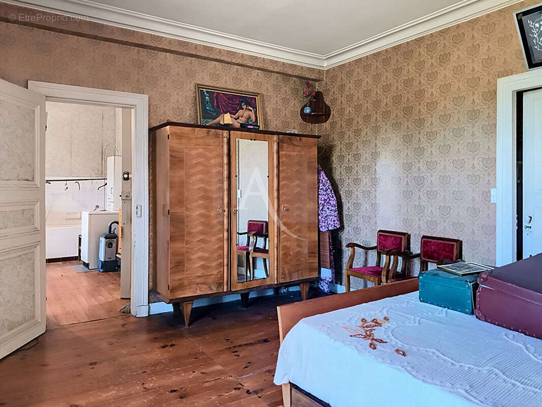 Maison Jurancon beau potentiel - photo 8