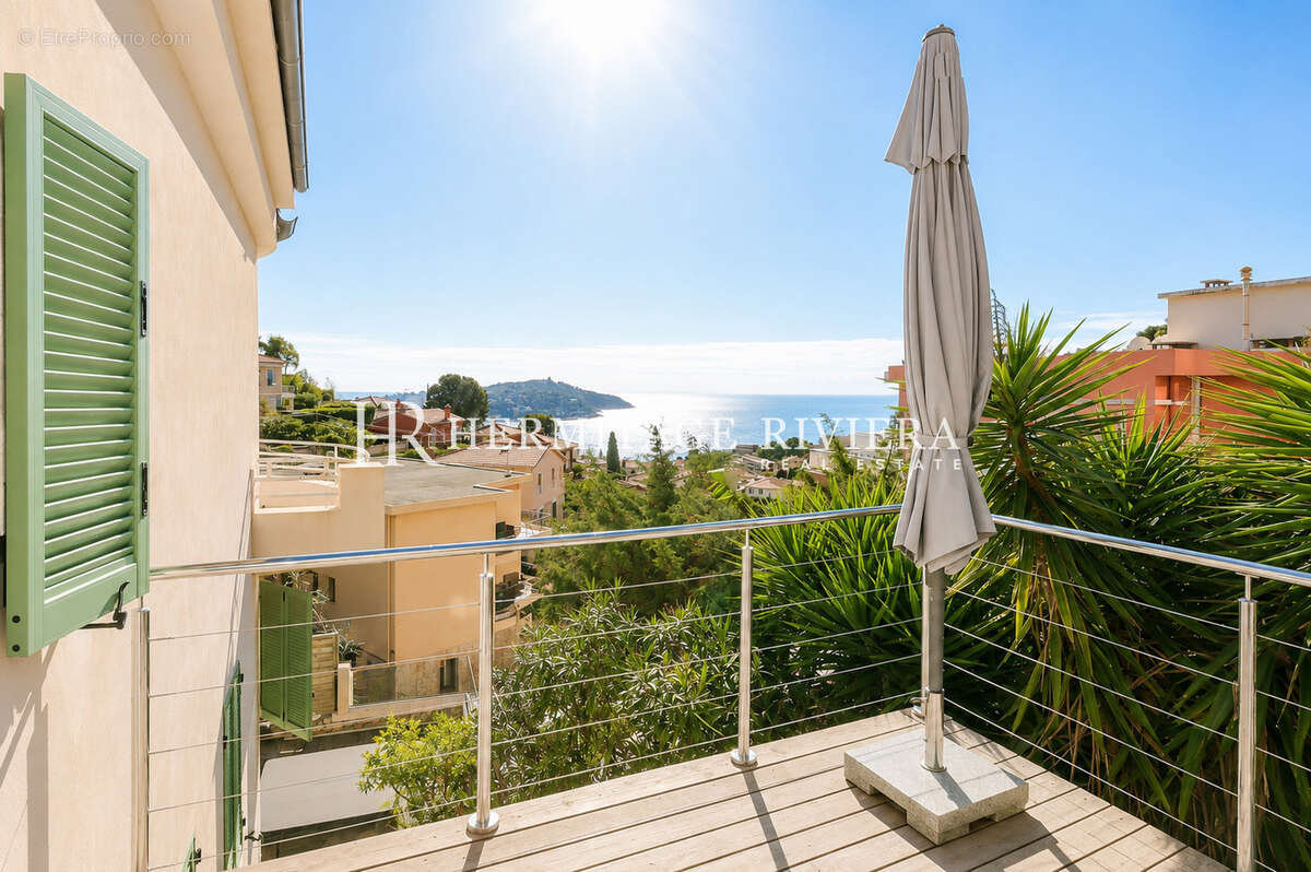 Maison 180 m² à Villefranche-Sur-Mer  - photo 4