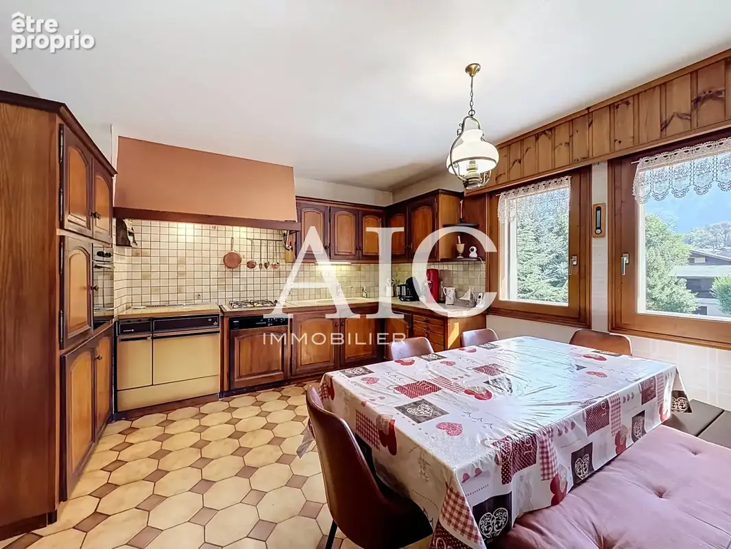 Chalet avec beau terrain de 1 636 m2, tres belle vue sur le du mont-blanc - photo 4