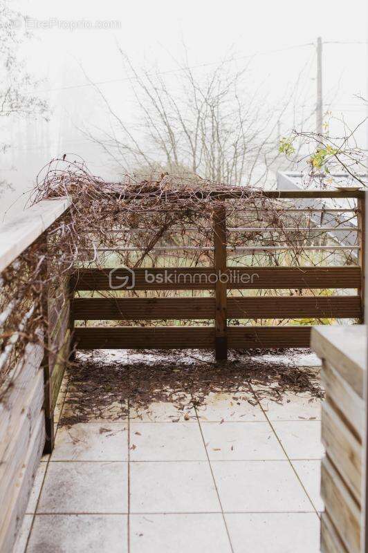 Maison à VILLAINES-LES-ROCHERS
