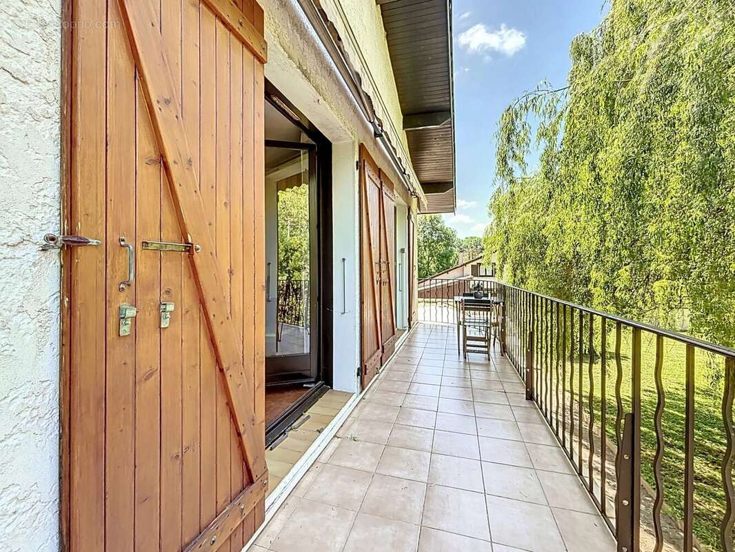 Maison à SAINT-JUST-DE-CLAIX