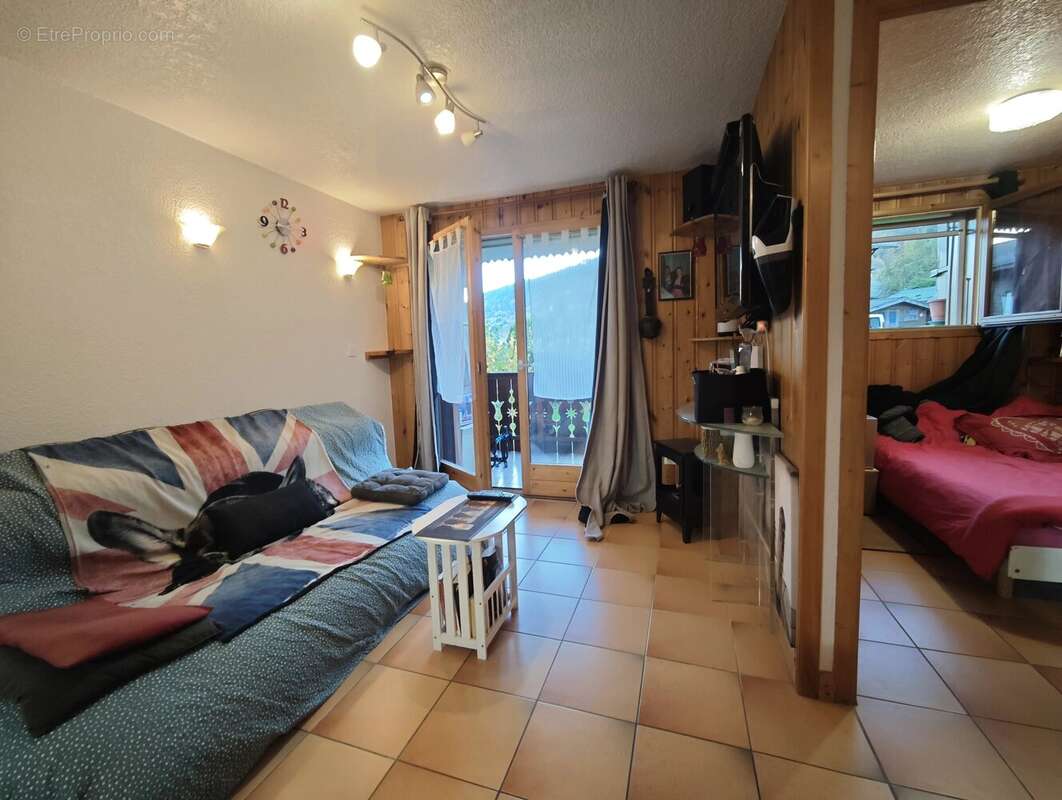 Appartement à MORILLON
