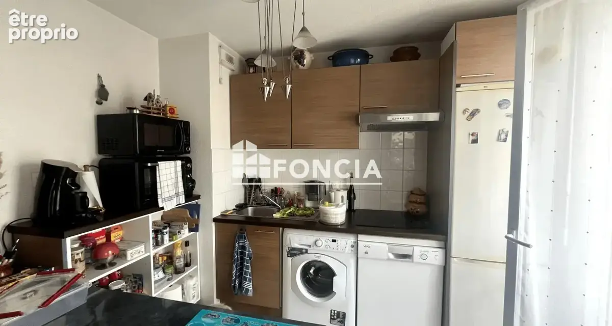 Carpentras – T2 avec terrasse et parking en résidence récente avec piscine - photo 2