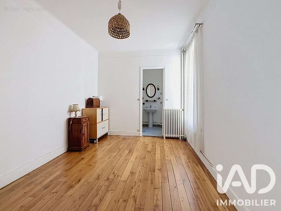 Photo 7 - Appartement à ASNIERES-SUR-SEINE