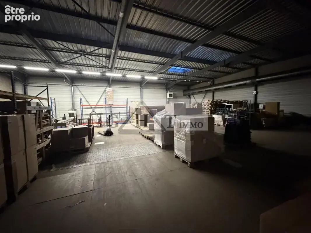 Entrepot 2400m2 a vendre saint michel sur orge - photo 2