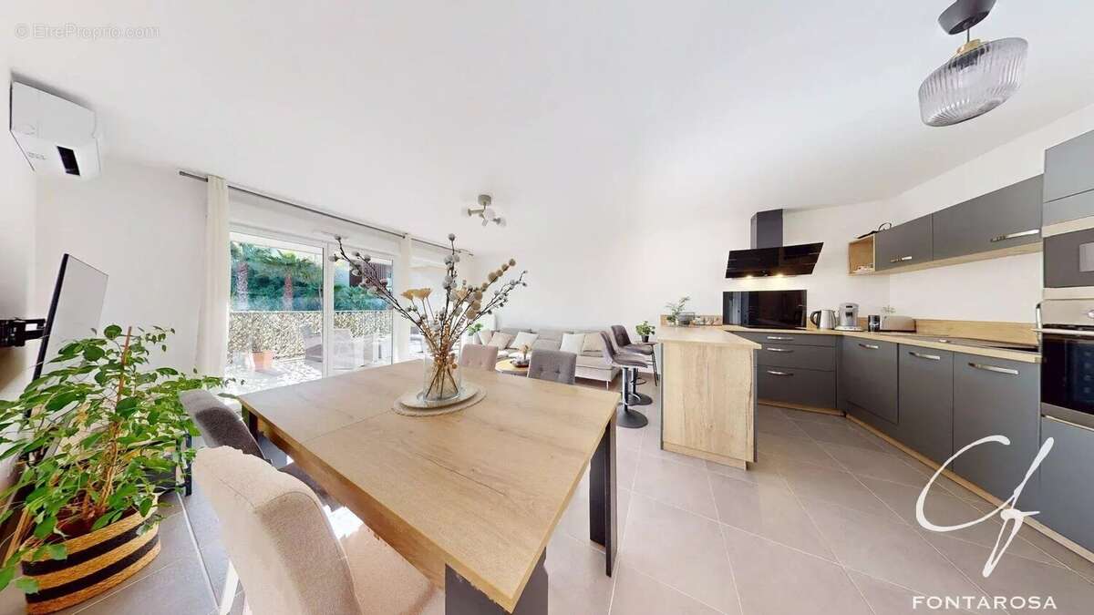 Appartement à SAINT-RAPHAEL