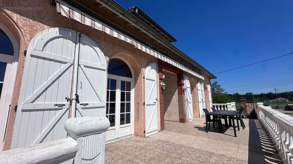Maison à BRAX