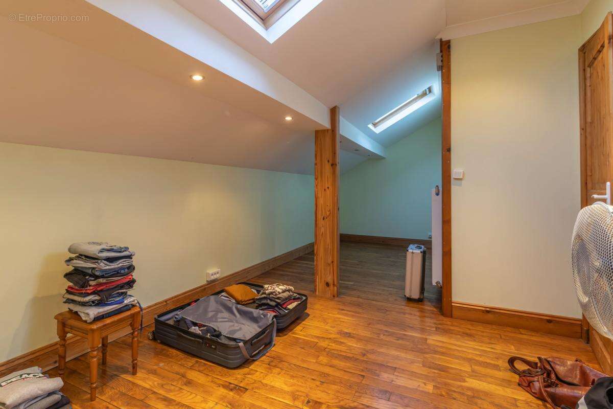 Maison Poulaines 6 pièce(s) 90.26 m2 - photo 8