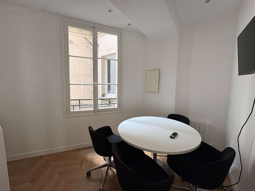 Local commercial Paris 5 pièces 120 m2 - photo 4