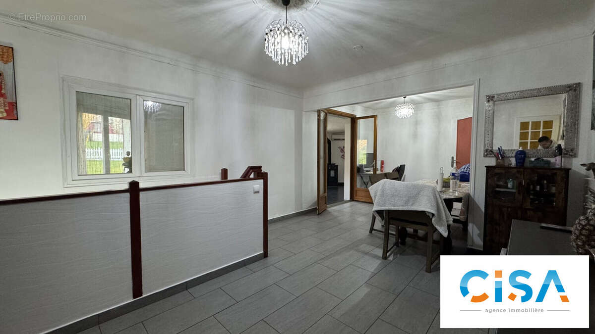 Maison à PONT-SAINTE-MAXENCE