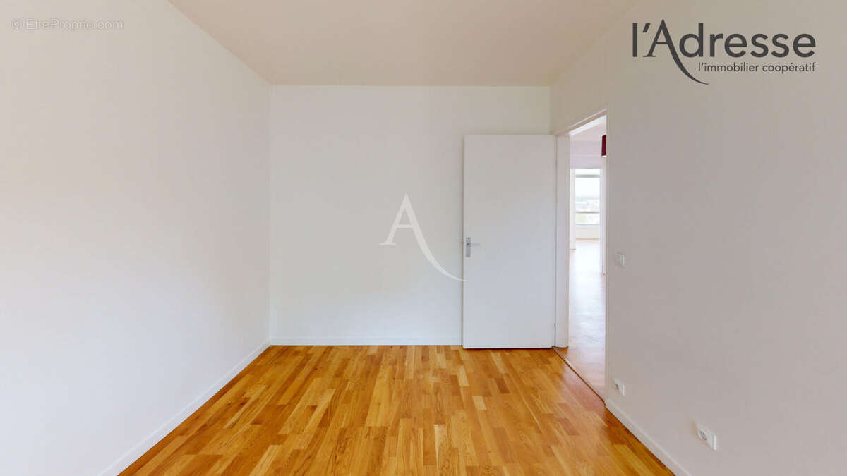 Appartement à SURESNES