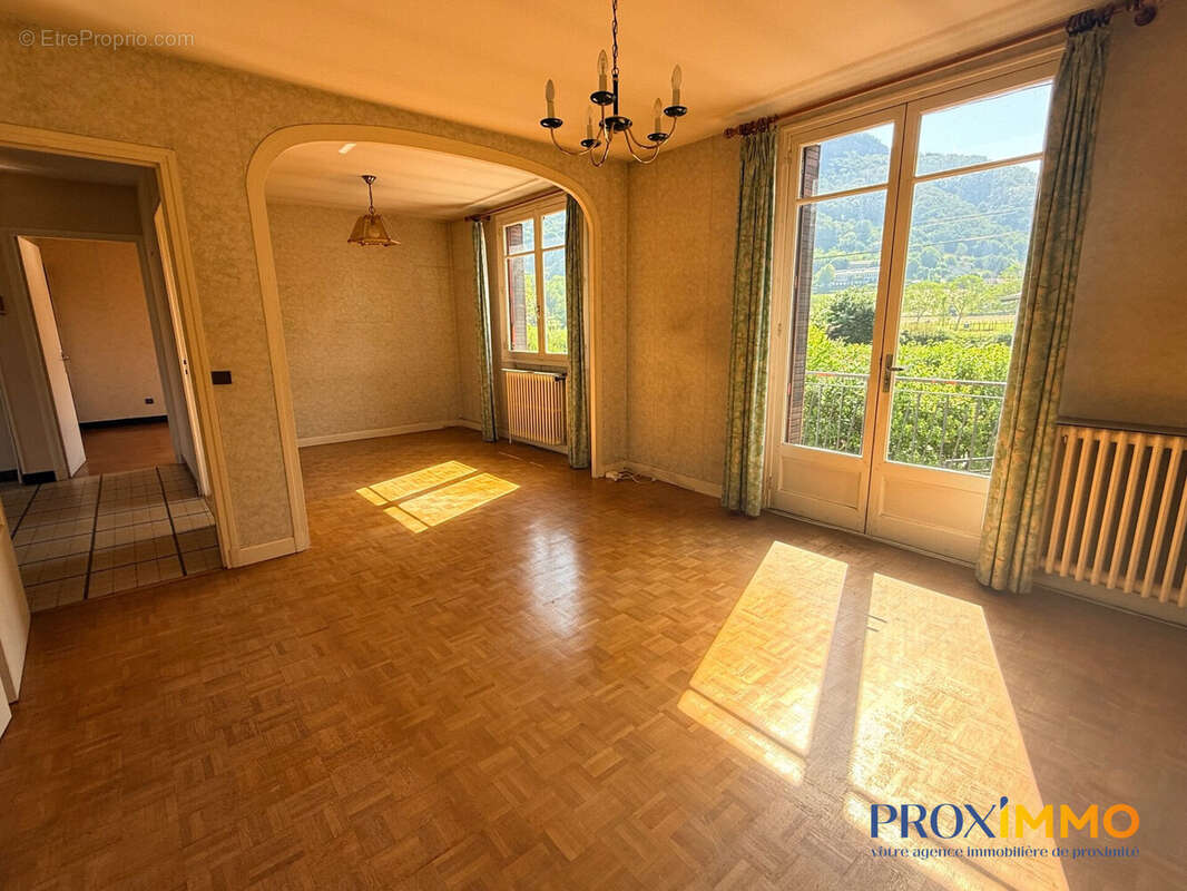 Maison 112 m² à Voiron  - photo 4