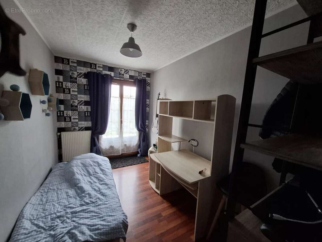 Maison à FEUQUIERES