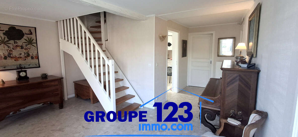 Propriété de charme avec dépendance et jardin arboré. - photo 3