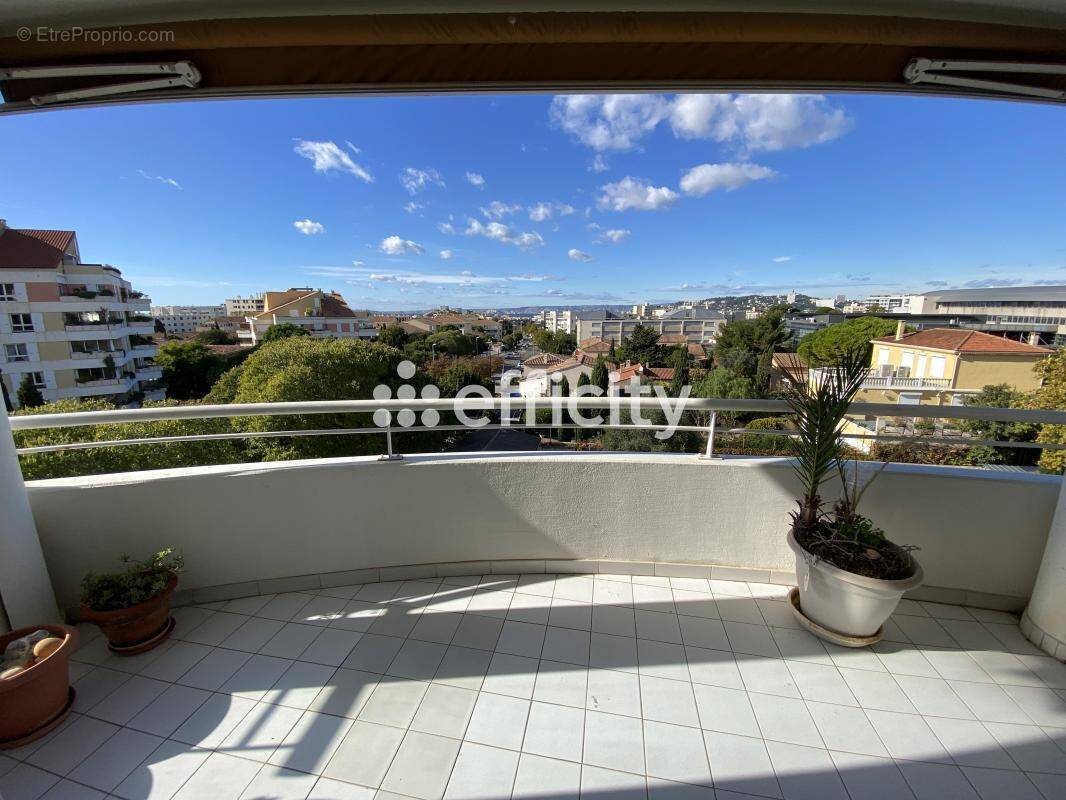 Appartement à MARSEILLE-8E