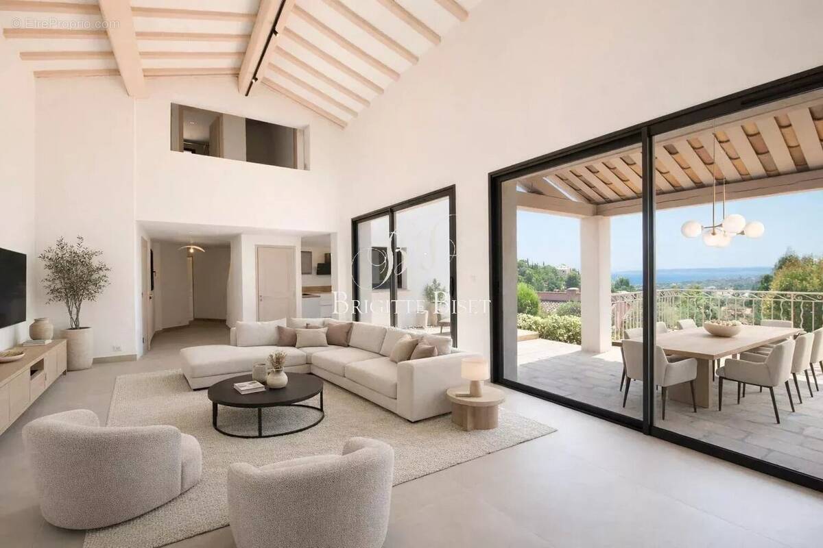 Maison à LES ISSAMBRES