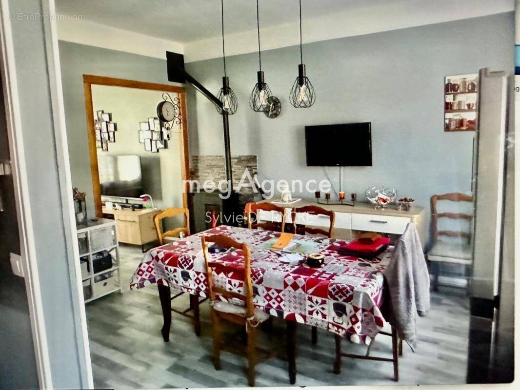 Maison à PONT-SUR-YONNE