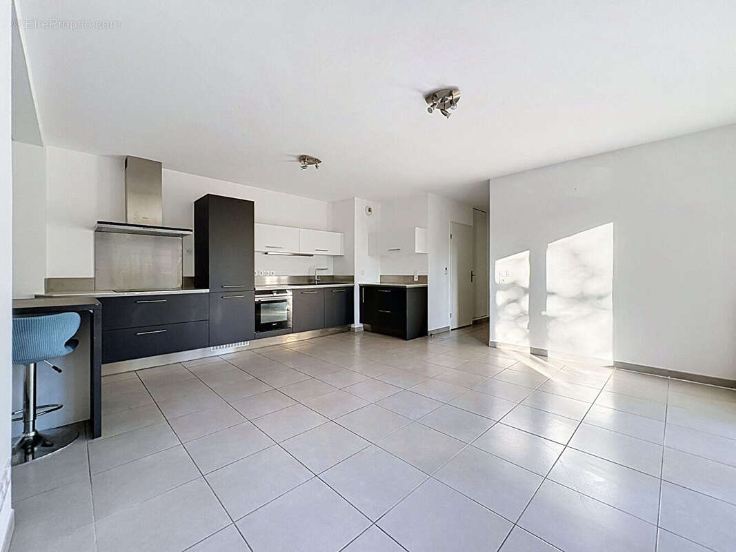 Appartement Pessac 4 pièce(s) 82.06 m2 - photo 3