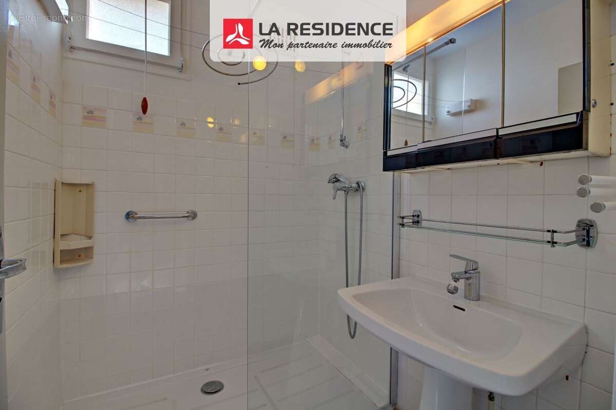 Appartement à LES MUREAUX