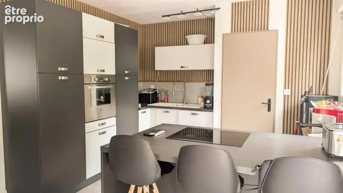 Plain-Pied 108 m², 4 chambres, garage et jardin 1500 m² - photo 7