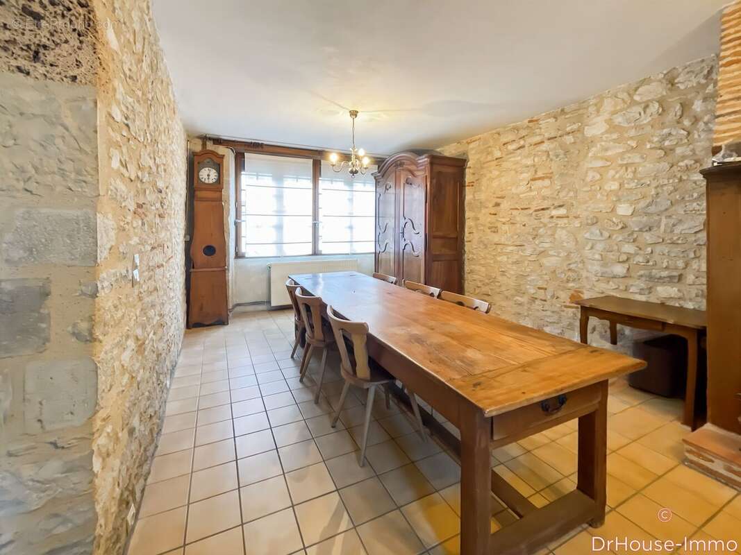 Maison 300 m² à Bretenoux  - photo 10