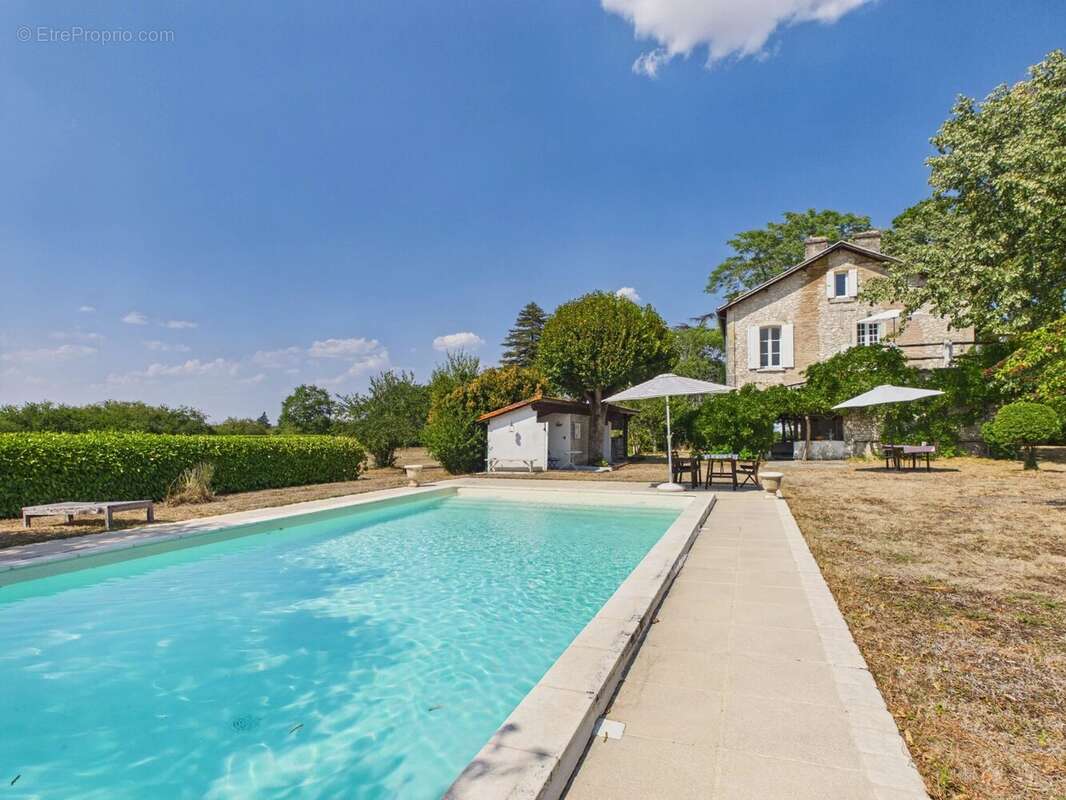 Élégante Maison de Maître avec piscine à quelques minutes d'Eymet - photo 2