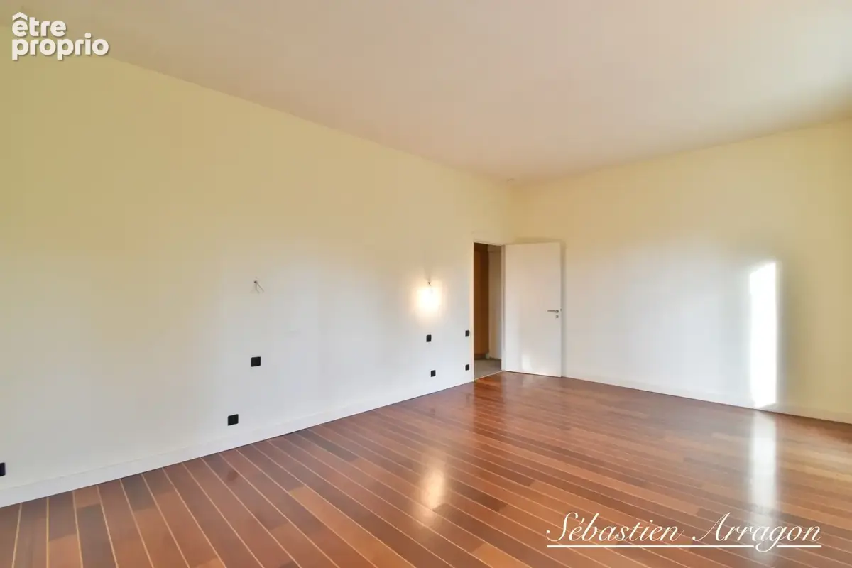 Maison de maître du XIXᵉ siècle à Villeneuve-sur-Lot – 460 m² – Parc de 8 300 m² – Piscine – Centre-ville à pied - photo 27